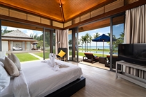 King setup beachfront bedroom